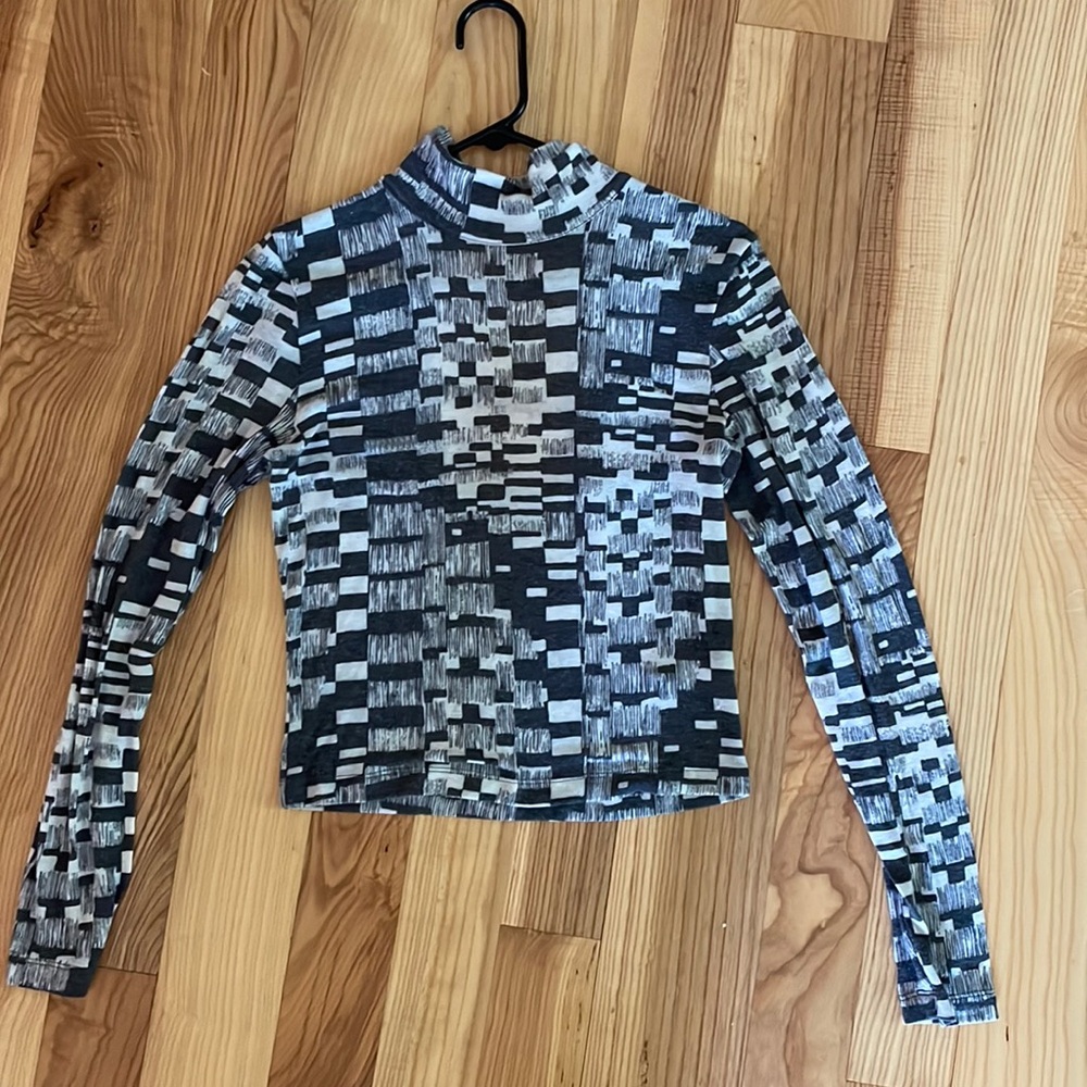 Anthropologie Daily Practice long sleeve cut-out back